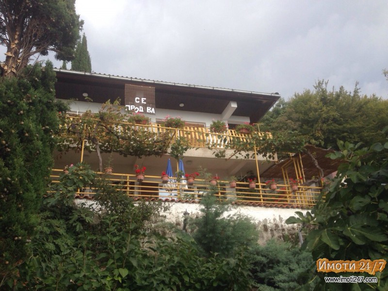 Prodavam luksuzna vila vo LagadinOhrid