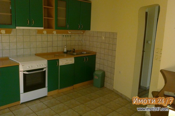 PRODAVAM PREKRASEN STAN CRNICE