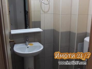 Продажба на трособен стан во Дебар Маало