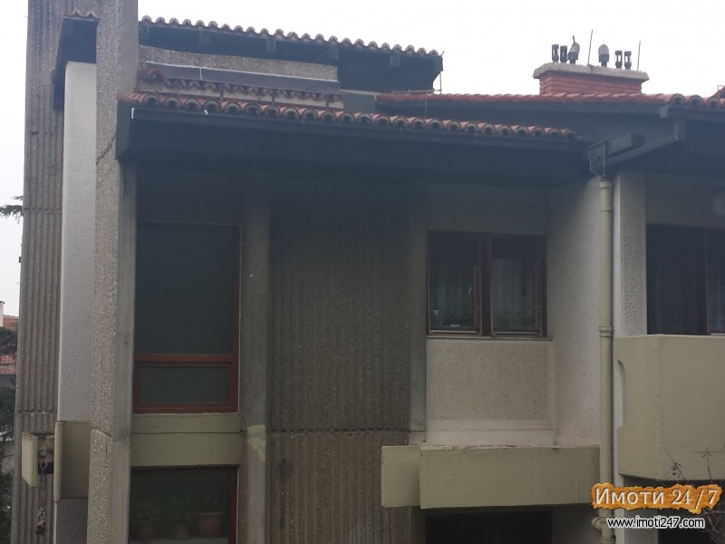 Se prodava Kuka na Vodno 205 m2 so 500m2 dvor