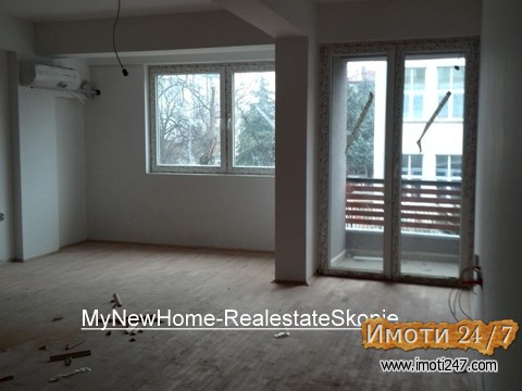 Nov Cetvorosoben 85m2 stan so 3 spalni-KISELA VODA