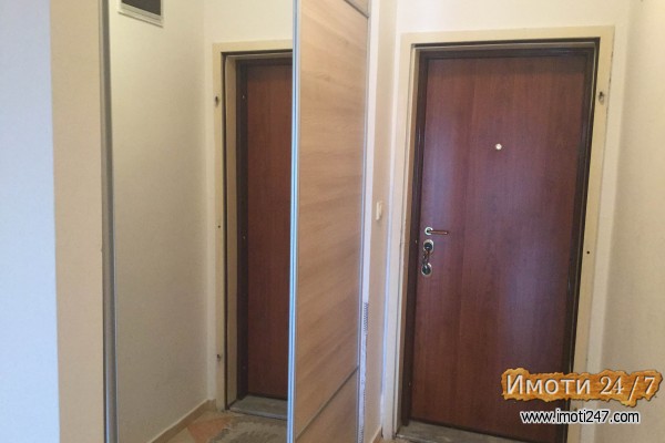 Se prodava odlicno socuvan stan
