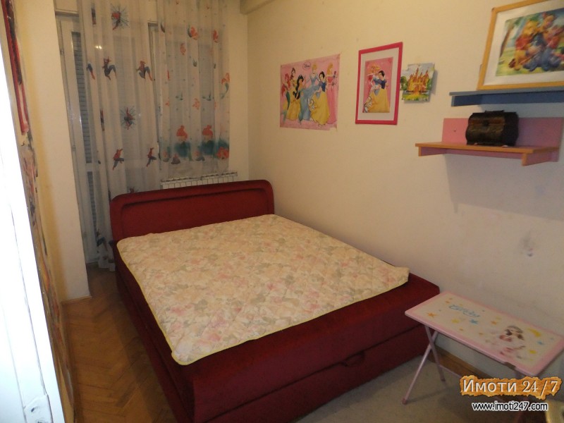 Итно се продава стан во Ново Лисиче поволно