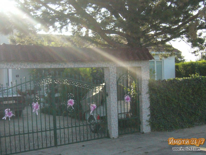 Dve kukji vo butel 1