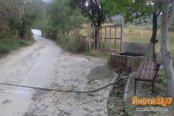 Продавам плац од 4040 м2 со имотен лист по патот до ГНерези 30 евра = м2
