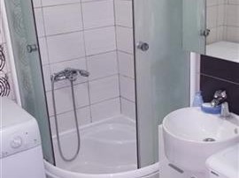 СЕ ПРОДАВА ДВОСОБЕН СТАН ВО ЃПЕТРОВ - 50М2