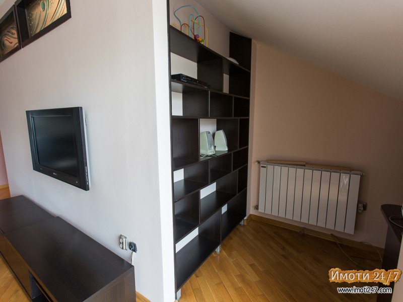 Се продава стан во Центар - со поглед на Водно