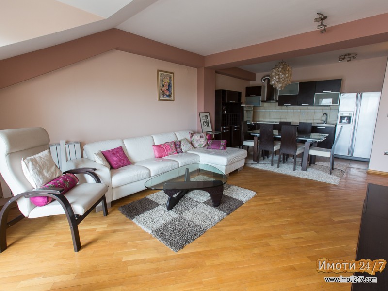 Се продава стан во Центар - со поглед на Водно