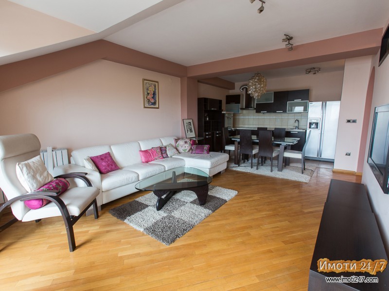 Се продава стан во Центар - со поглед на Водно