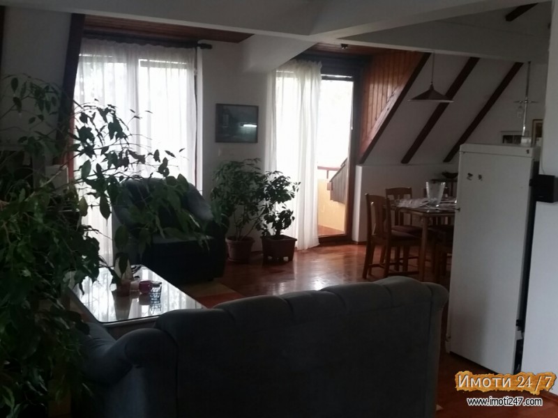 Se izdava sprat od kuka 100m2 vo Kozle