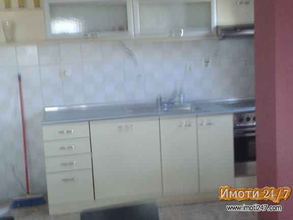 PRODAVAM STAN VO CRNICE 120 M2 +podrum 8 m  110 000 evra crnice skopje