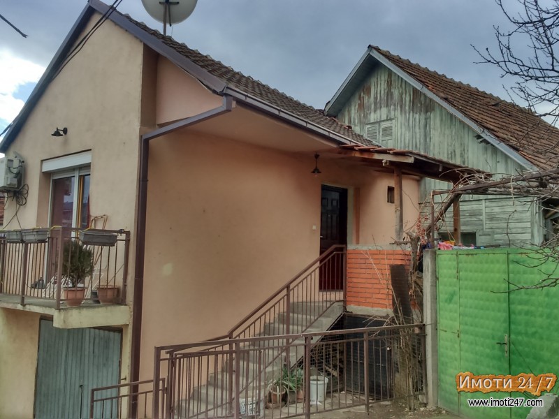 Se prodava Kuka vo Cair ili mozna e zamena za stan