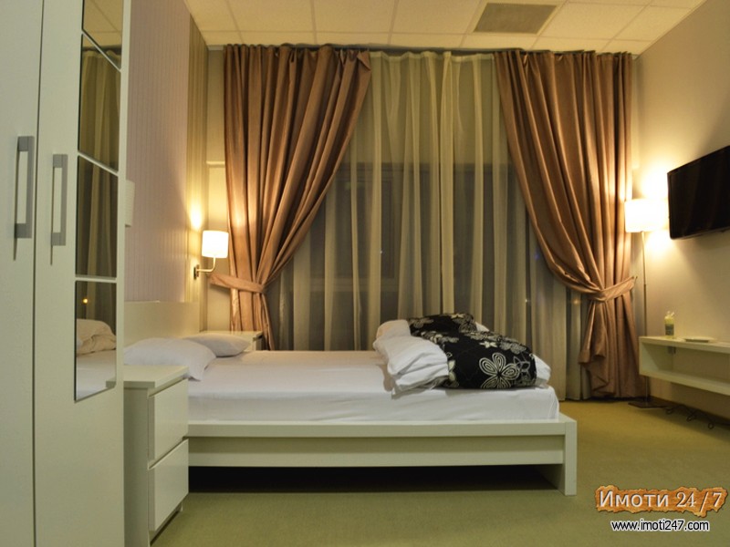 SE IZDAVA RENOMIRAN HOTEL
