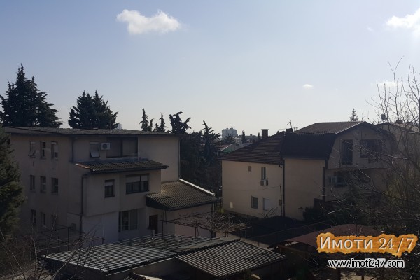 Kukja od 291m2 vo Crnice