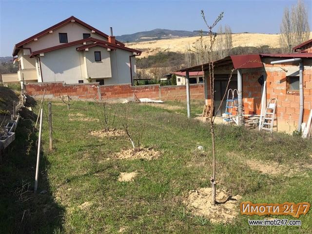 продавам куќа во Усје