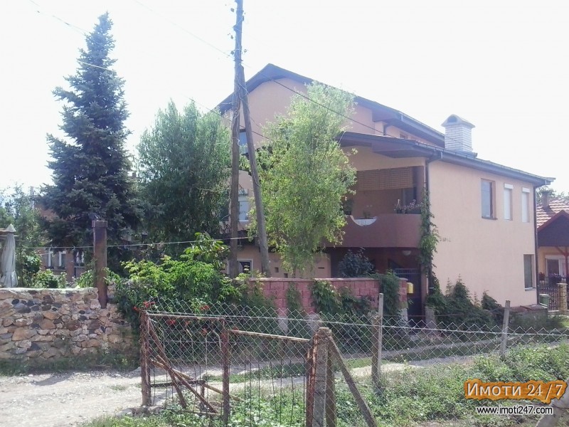 Prodavam itno KUKA vo Vizbegovo