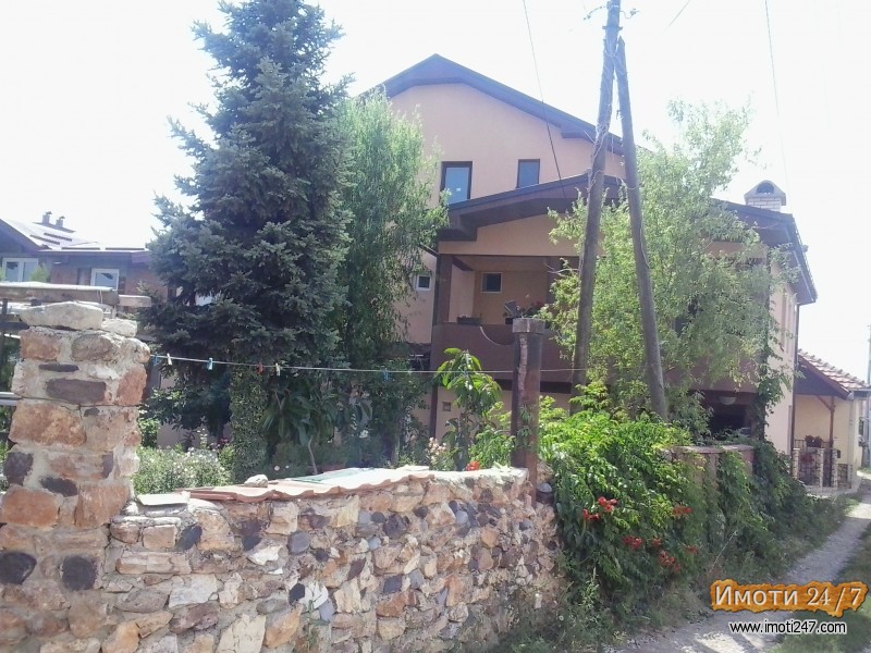 Prodavam itno KUKA vo Vizbegovo