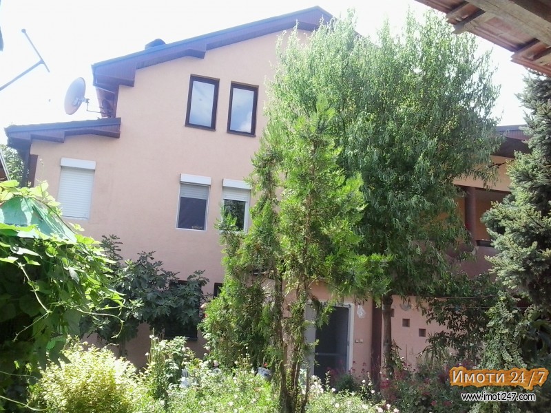 Prodavam itno KUKA vo Vizbegovo