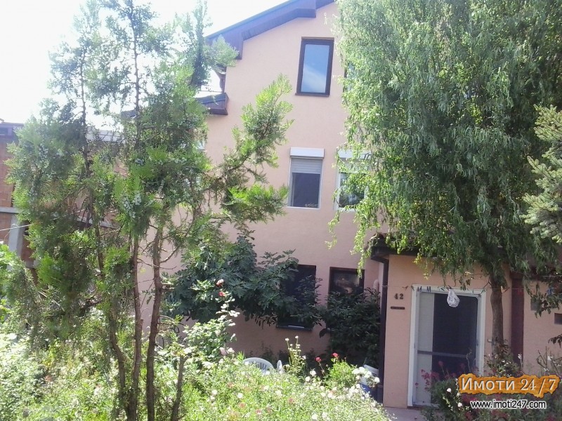 Prodavam itno KUKA vo Vizbegovo