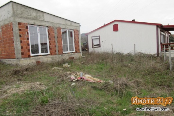 Plac i karabina vo Pintija Idealni za proektot Kupi kuka za mladi