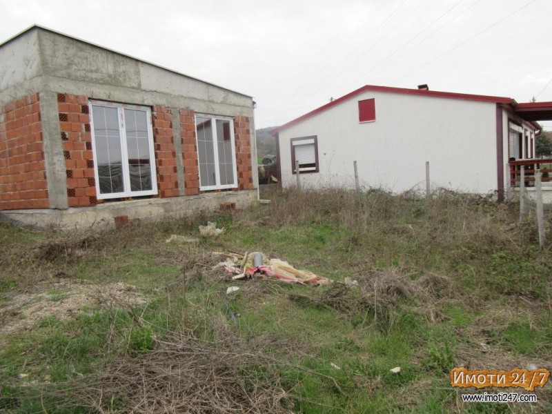 Plac i karabina vo Pintija Idealni za proektot Kupi kuka za mladi