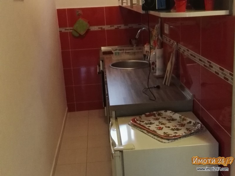 SE IZDAVA LUKSUZEN STAN VO CENTAR