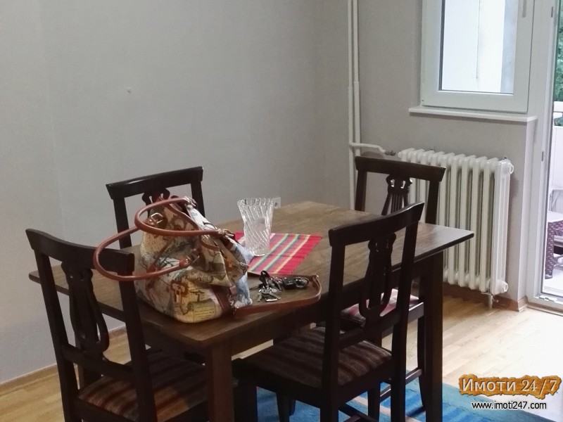 SE IZDAVA LUKSUZEN STAN VO CENTAR