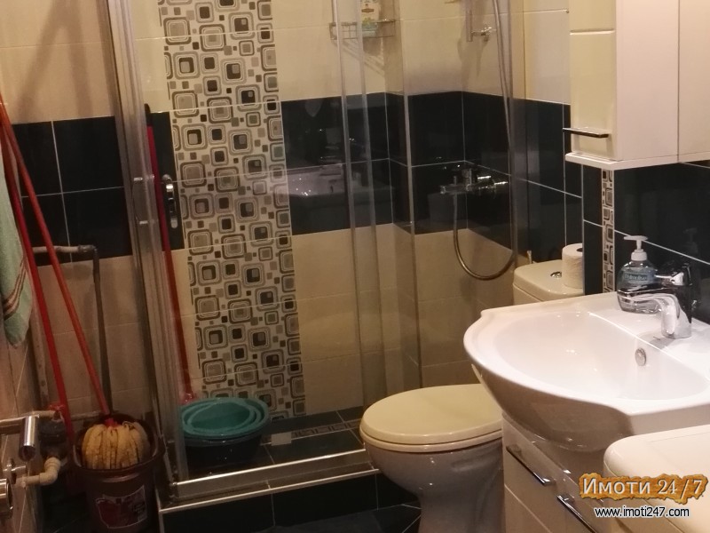 SE IZDAVA LUKSUZEN STAN VO CENTAR