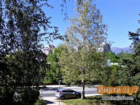Се продава стан од 76м2 во Автокоманда