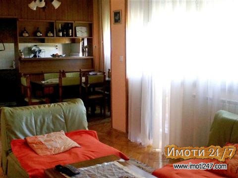 Се продава стан од 76м2 во Автокоманда