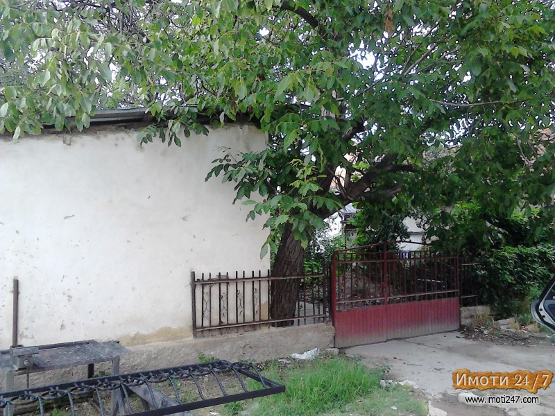 kuka so plac 540 m2 vo skopje atraktivna lokacija hitnoooooo