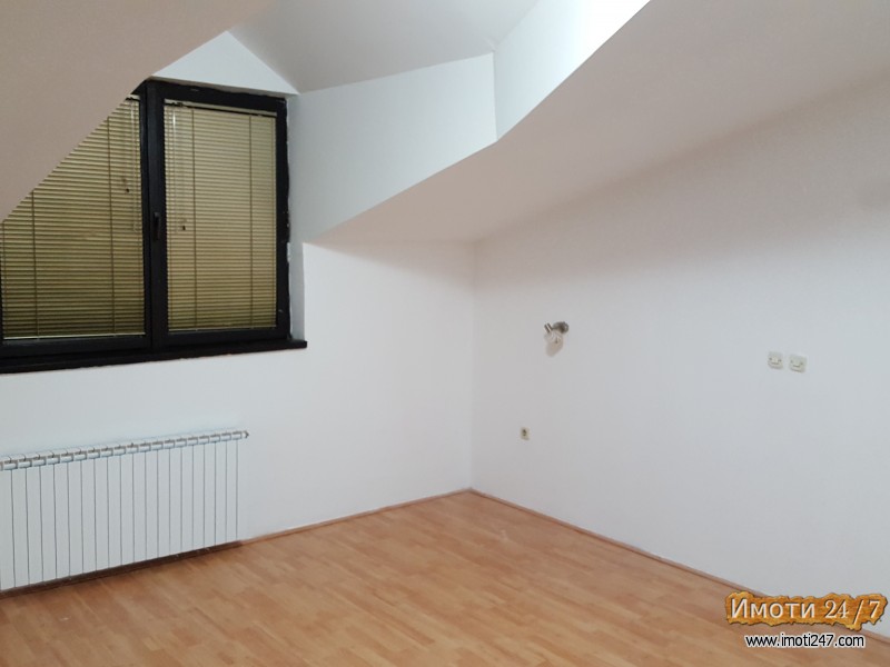 Издавам стан 120m2