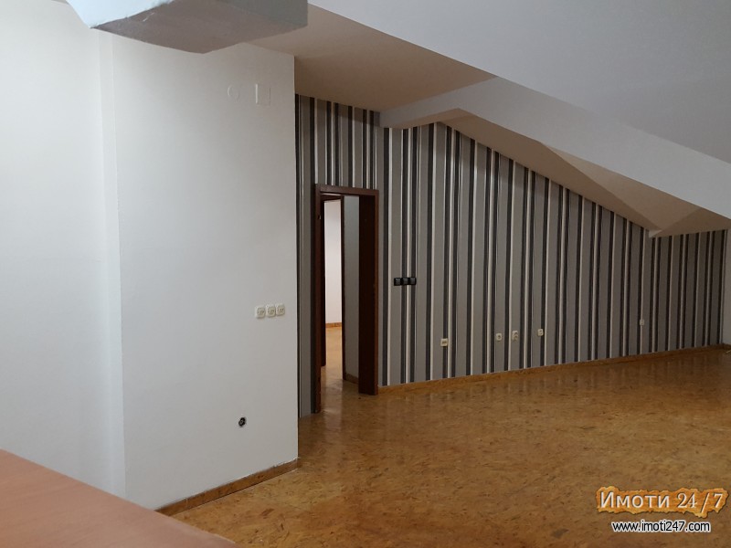 Издавам стан 120m2