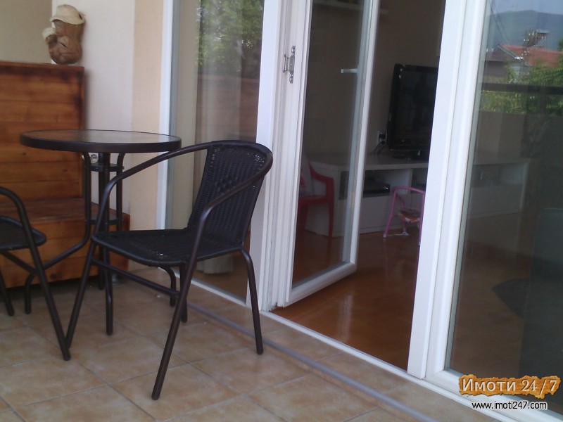 odlicna kukja 200m2 so dvor 400m2 Lisice