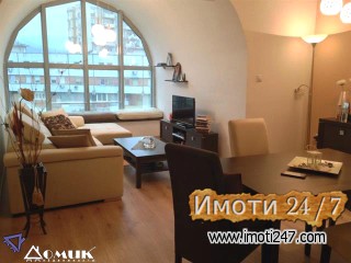 DOMIK IZDAVA NOV  STAN VO CENTAR KAJ SOBOREN HRAM