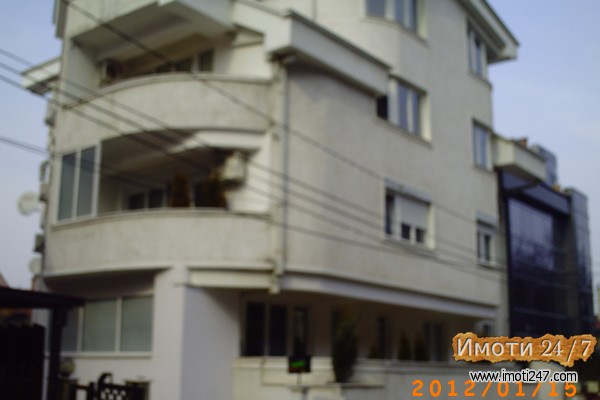 PRODAVAM ČETIRISOBEN STAN VO KAPIŠTEC-SKOPJE