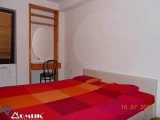 DOMIK IZDAVA 2 SOBEN NAMESTEN STAN VO KAPISTEC