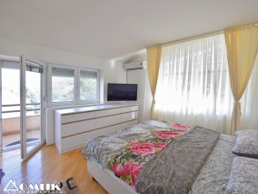 DOMIK IZDAVA LUX STAN NA VODNO