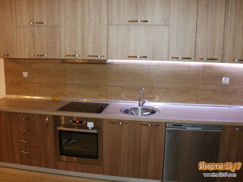 Стан во строг центар