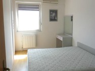 DOMIK IZDAVA 3 SOBEN NAMESTEN STAN VO RASADNIK