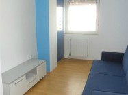 DOMIK IZDAVA 3 SOBEN NAMESTEN STAN VO RASADNIK