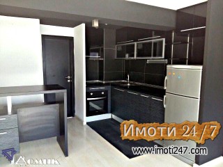 DOMIK PRODAVA DUPLEX VO CENTAR