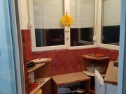 DOMIK IZDAVA GARSONJERA VO CENTAR POZADI IDADIJA