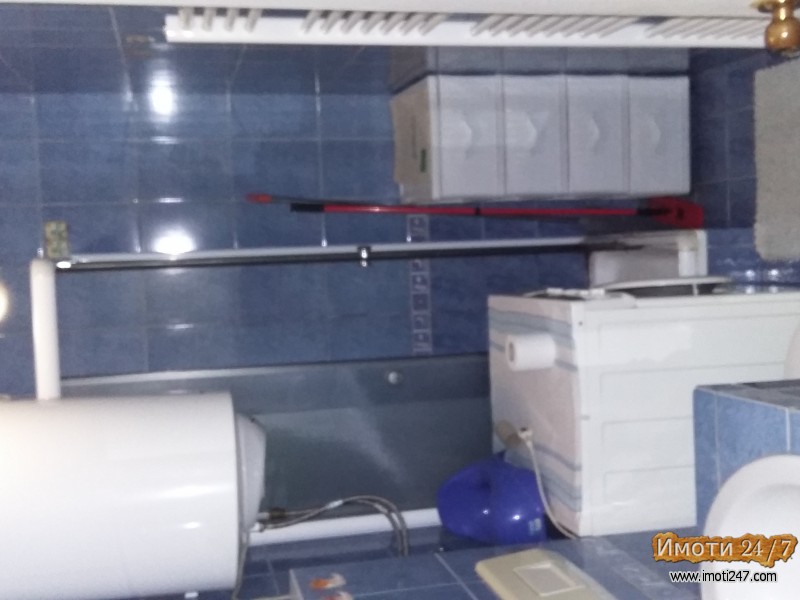 se izdava 2 soben stan na prizemje so dvor i so garaza komplet namesten nas kozle