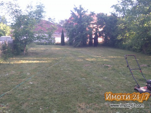 Prodavam plac 433 m2 so 2 Apartmani 100 metra od Ohridsko Ezero   OHRID