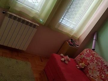 FULL OPREMEN MODERNO NAMESTEN STAN ODLICNA LOKACIJA TAFTALIDZE MINUTA OD SCM