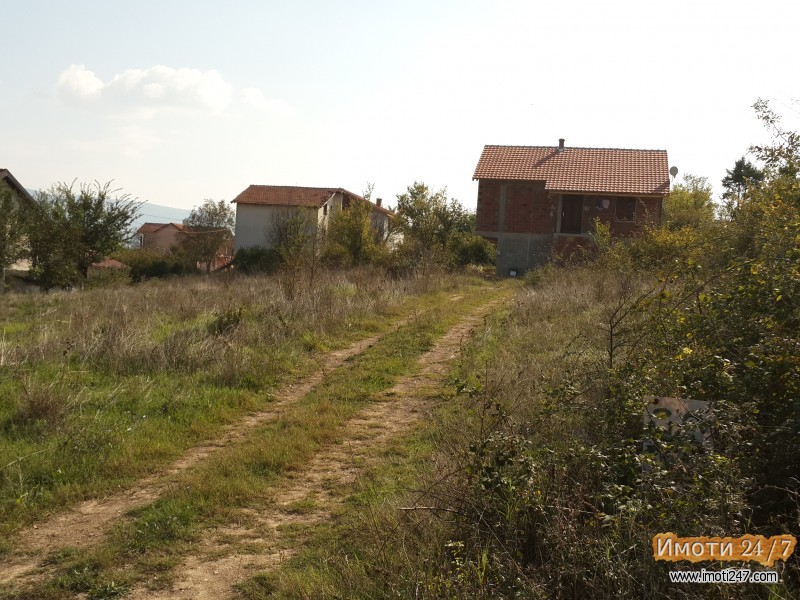 Плац во Волково