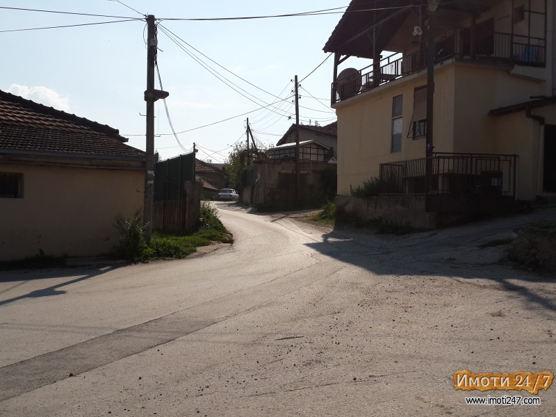 Плац во Волково