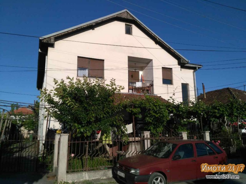 Se prodava kuca vo Butel 1