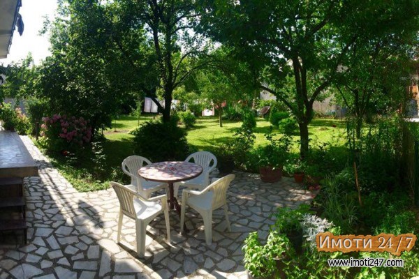 ПРОДАВАМ КУЌА ВО НАСЕЛБА ЛИСИЧЕ 150 М2